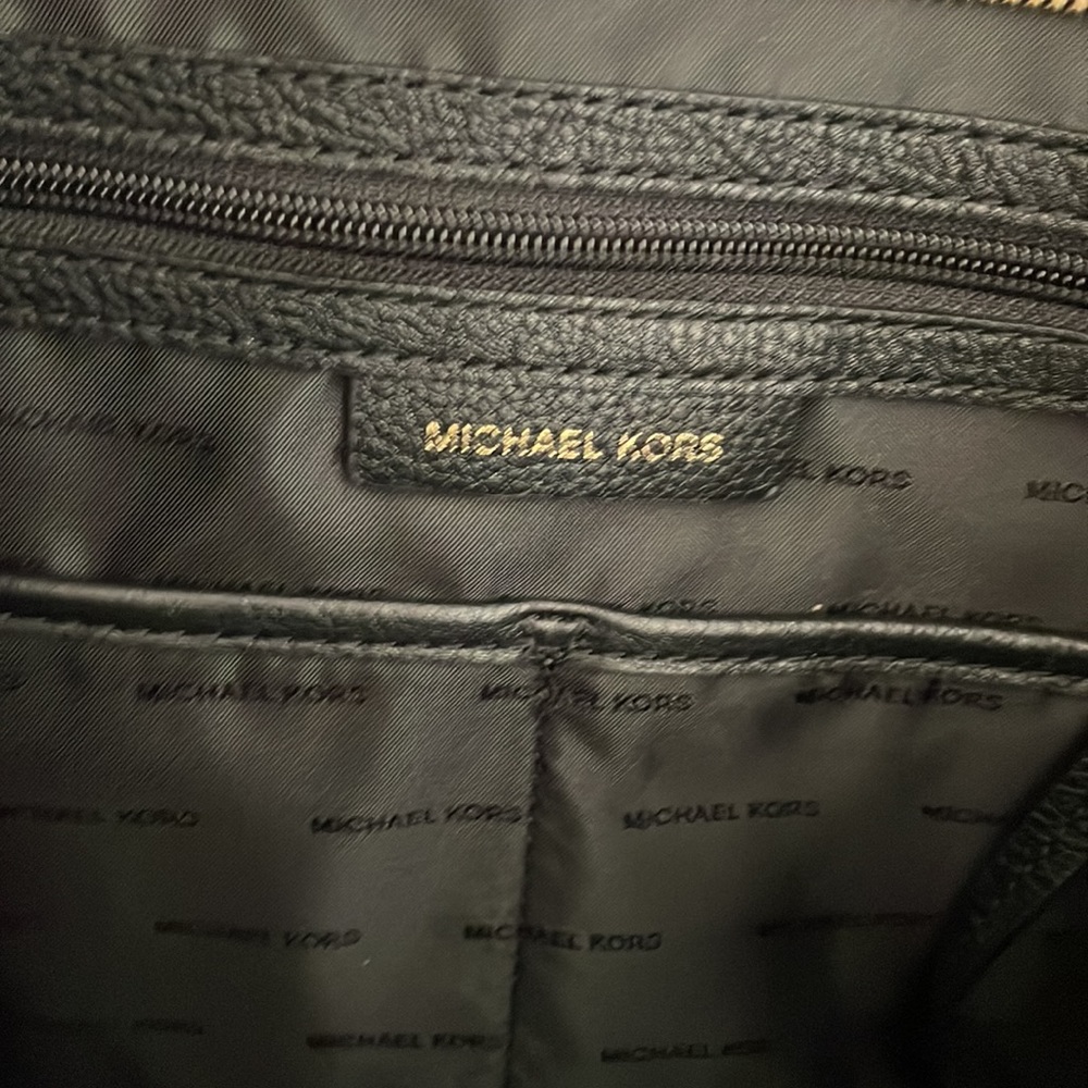 Black Michael Kors tote - Picture 6 of 6